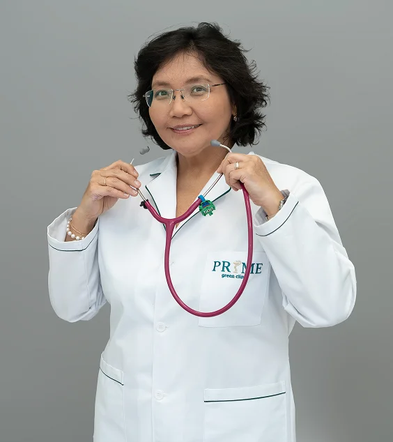 Педиатр с ребёнком