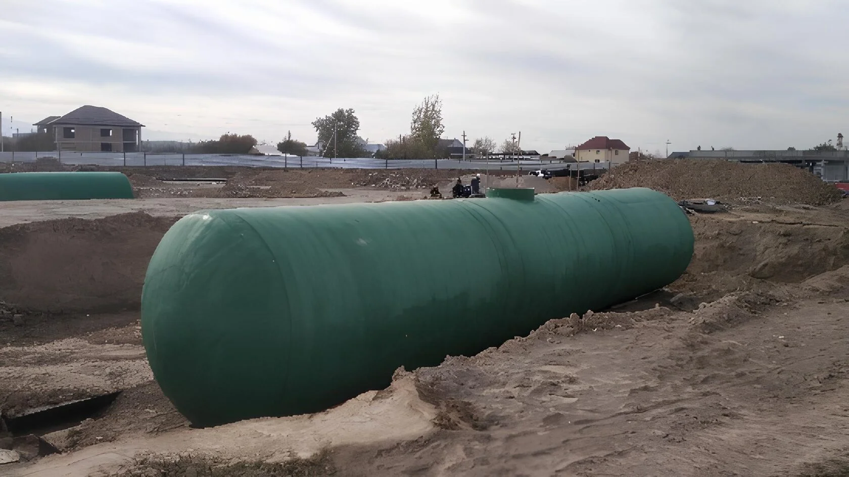 Установка стеклопластикового резервуара SUECO