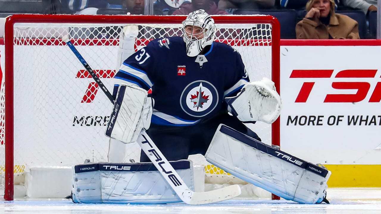 Connor Hellebuyck