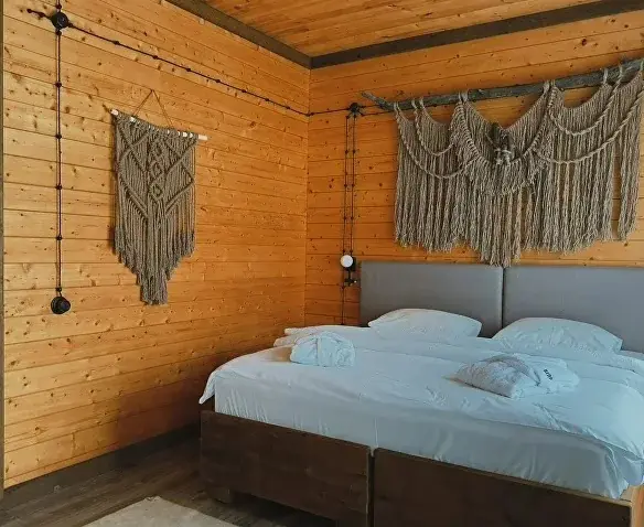 Номер на уединённой горной базе