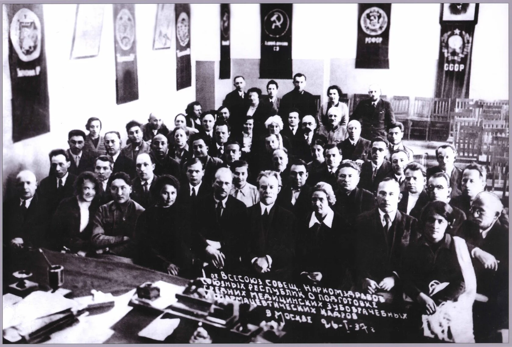 Жалаңаш эмо мастурбация жасайды