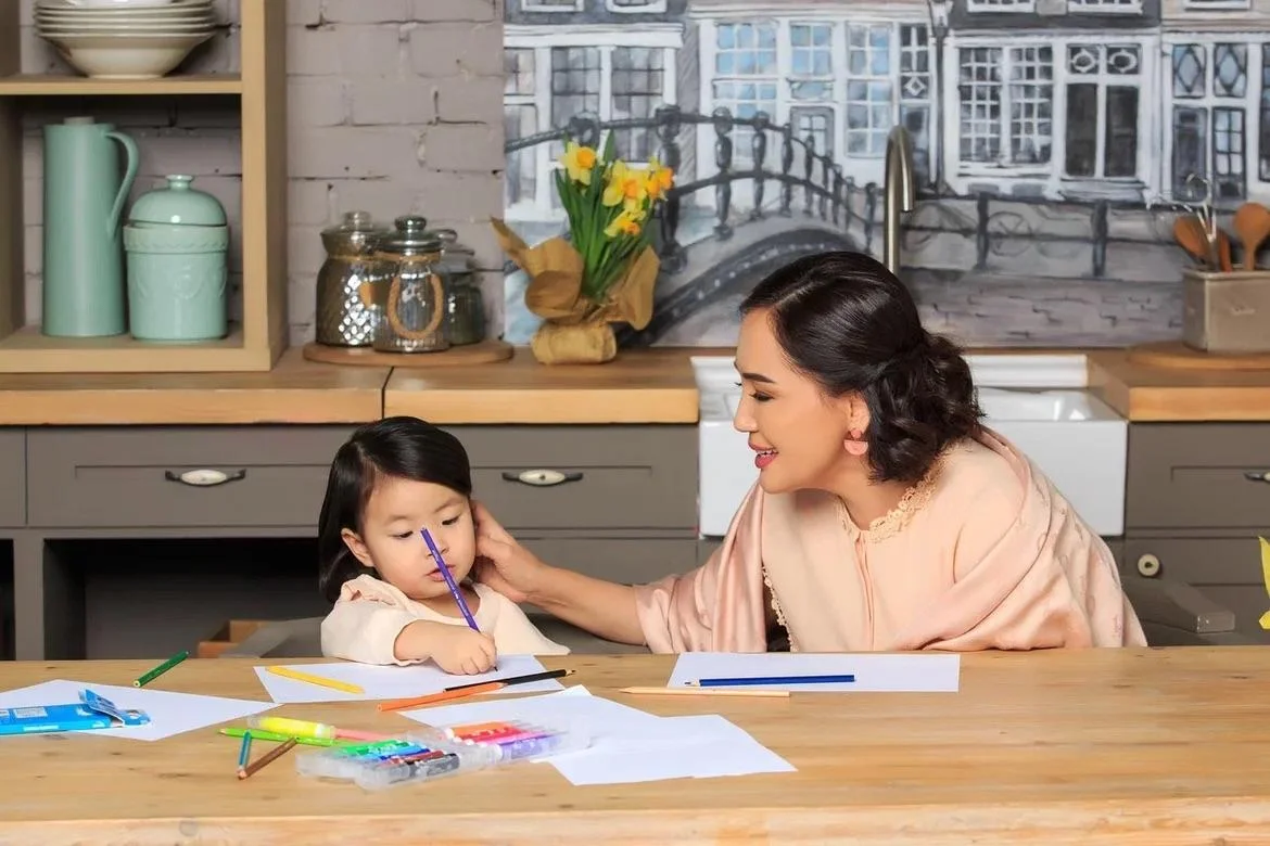 Кафедегі аққұба порно