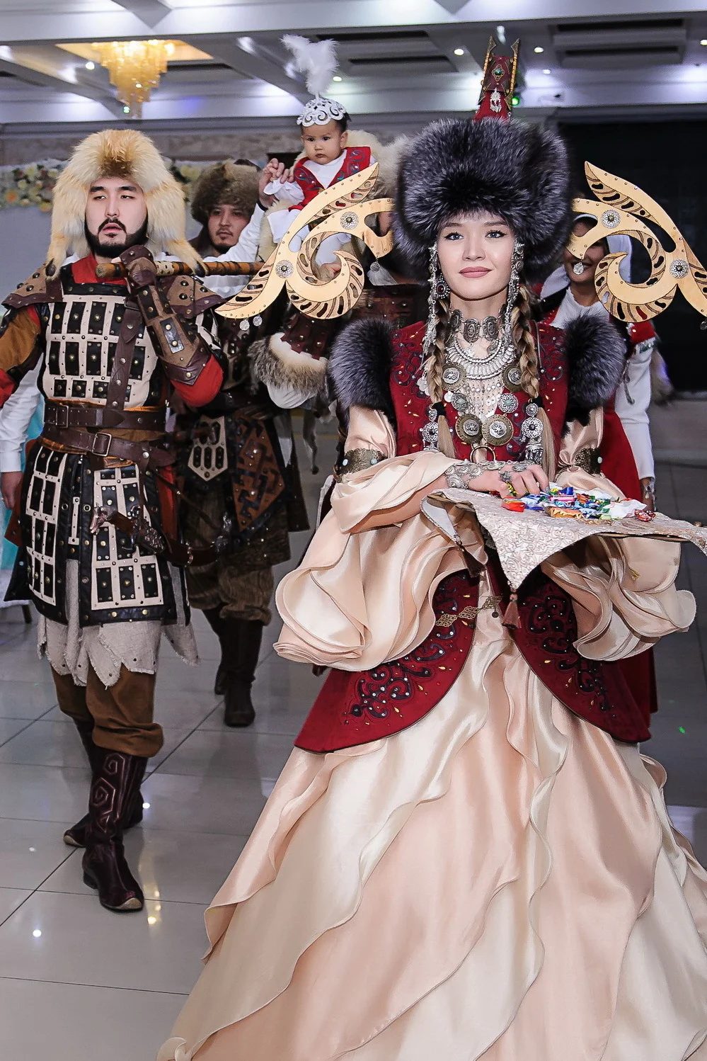 Күйеуі әйелінің кискасын түсіреді